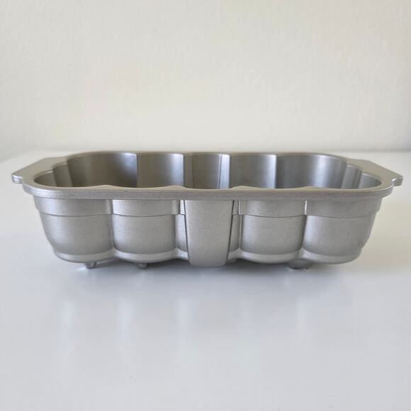 Nordic Ware Gingerbread Loaf Pan 454 g Aluminum Nonstick Holiday Bakeware USA - Picture 3 of 14